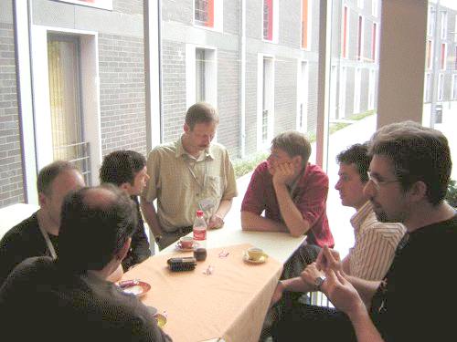 Chat after lunch (1)