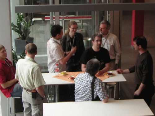 Chat after lunch (2)